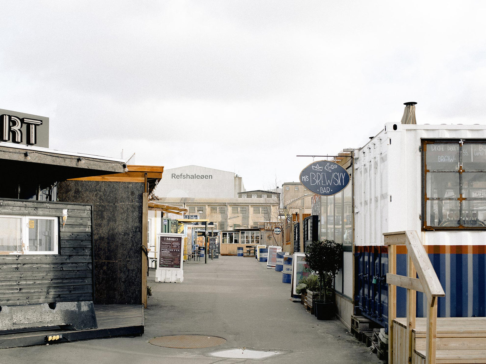 How to Organize and Declutter Your Home or Business with Storage Containers
